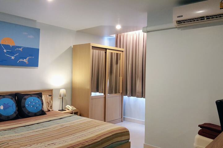 Room 9 of 50