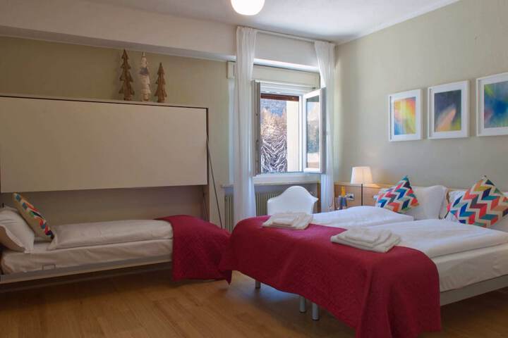 Room 6 of 49
