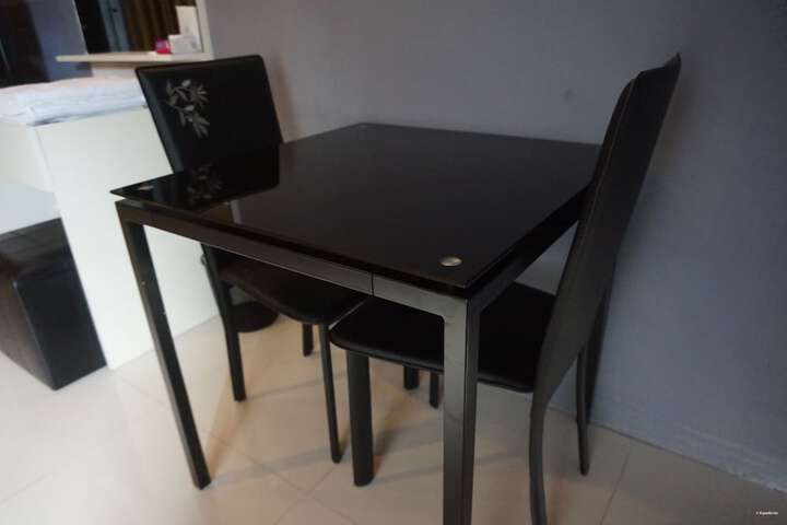 Room 8 of 18