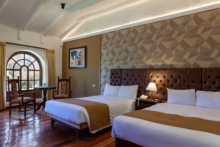 Room 13 of 37