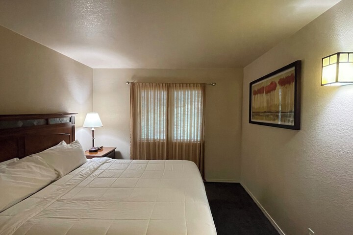 Room 10 of 97