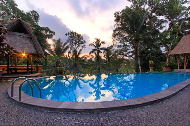 Pool 75 of 109