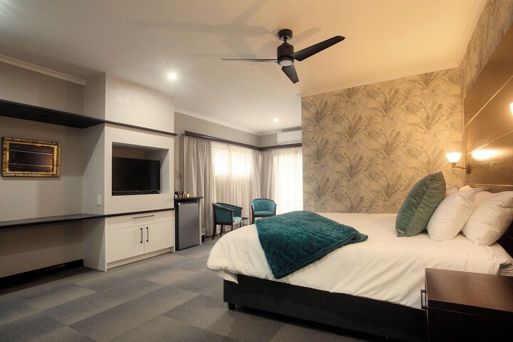 Room 12 of 40
