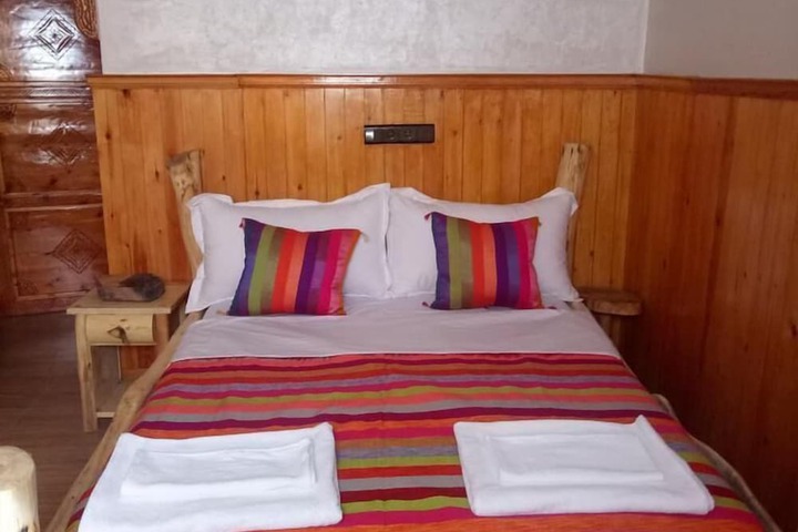 Room 3 of 40