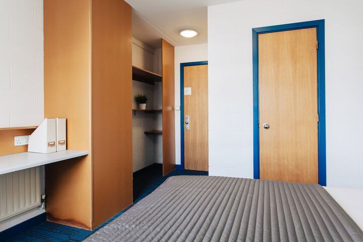 Room 5 of 21