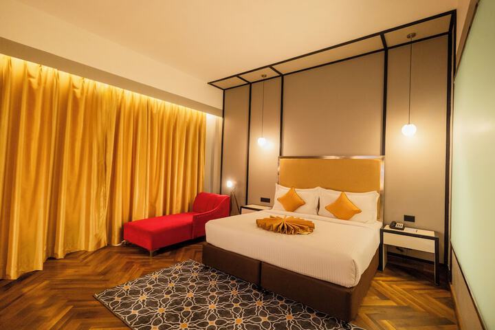 Room 13 of 63