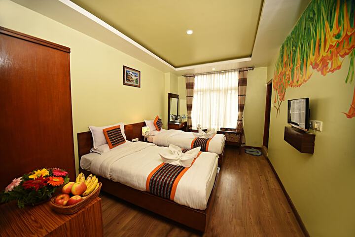 Room 4 of 43