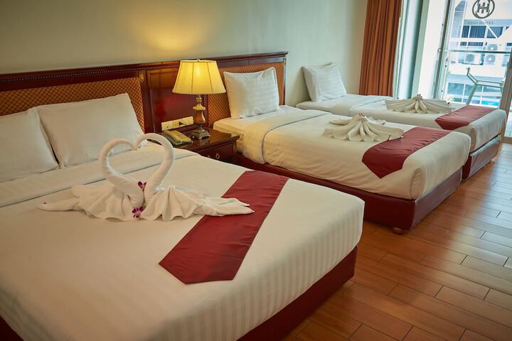 Room 20 of 65