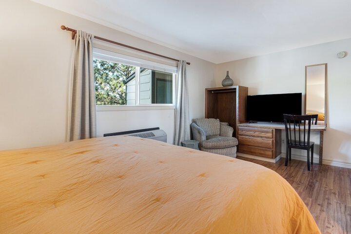 Room 42 of 398