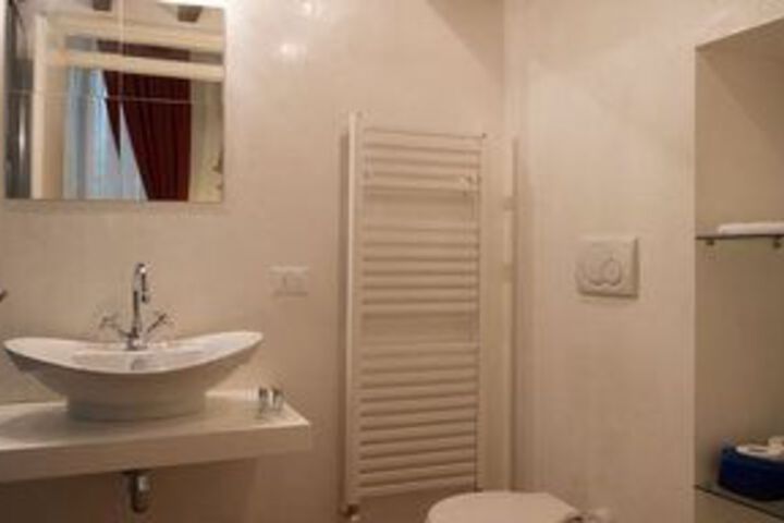 Room 5 of 41