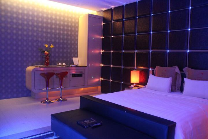 Room 7 of 22