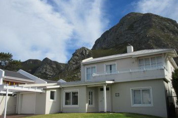 Hotel 8 of 25