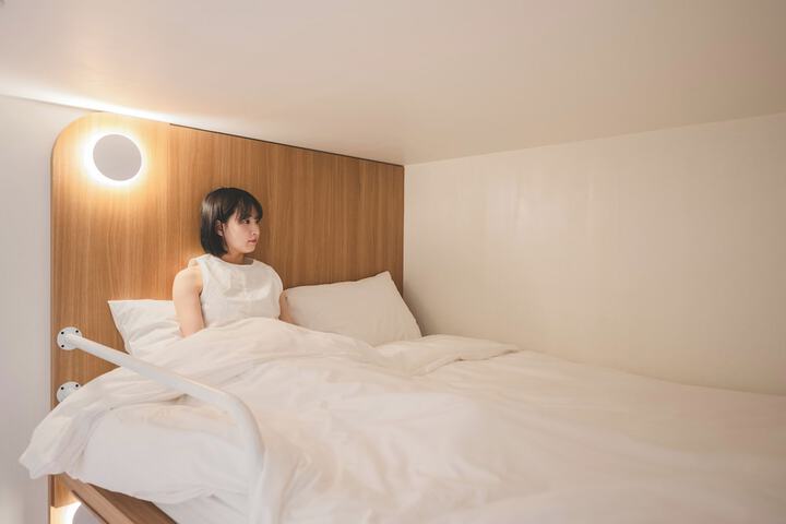 Room 27 of 117