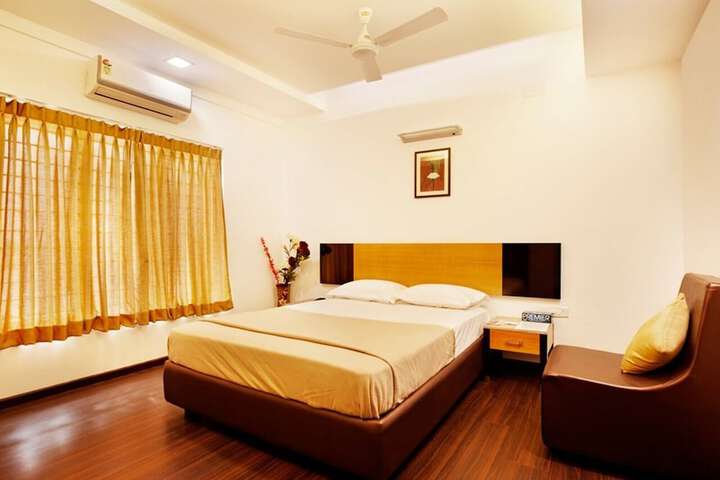 D and a BOUTIQUE HOTEL