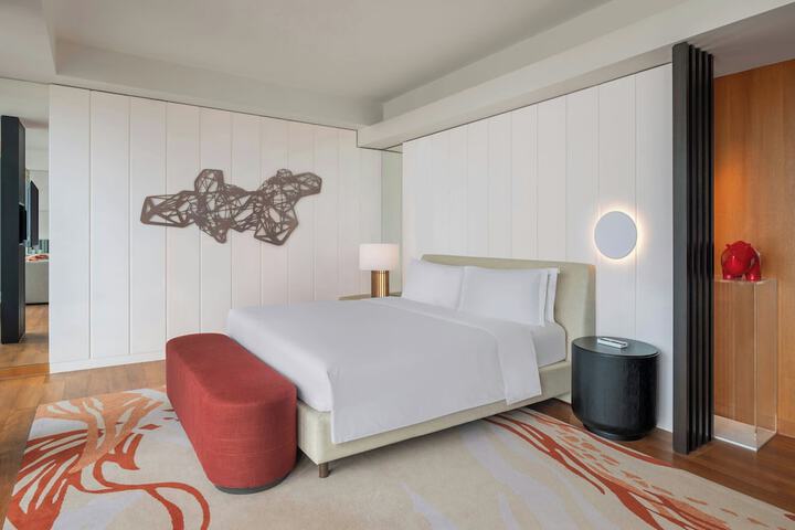 Room 48 of 182