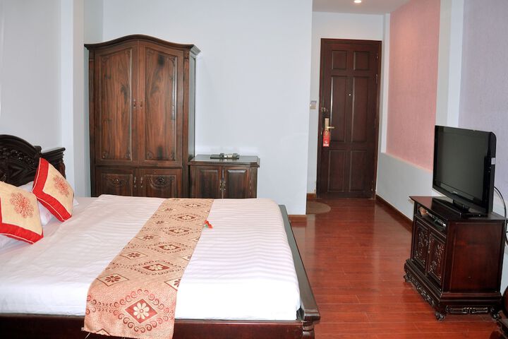 Room 15 of 44