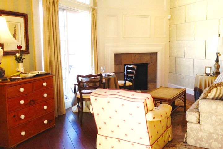 Room 6 of 59