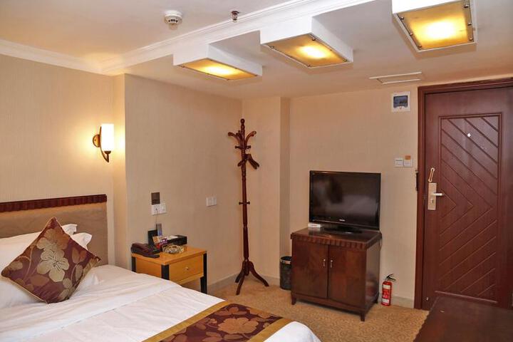 LEI ZHEN HOTEL