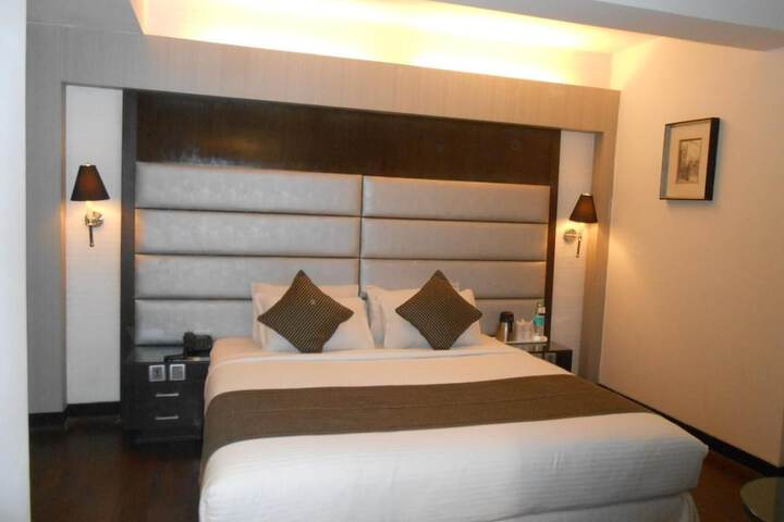 Room 29 of 65