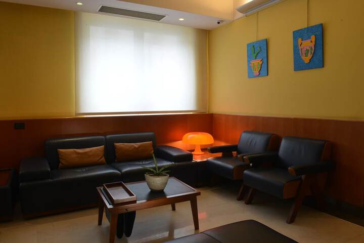 Hotel Interior 8 of 58