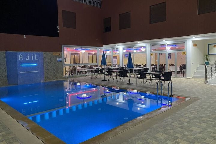 Pool 32 of 48
