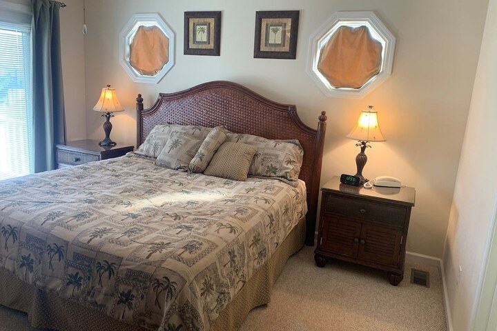 Room 8 of 36