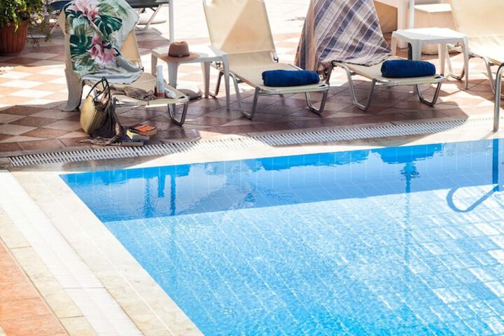 Pool 35 of 53