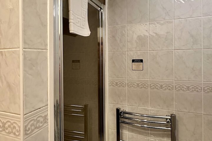 Room 9 of 61