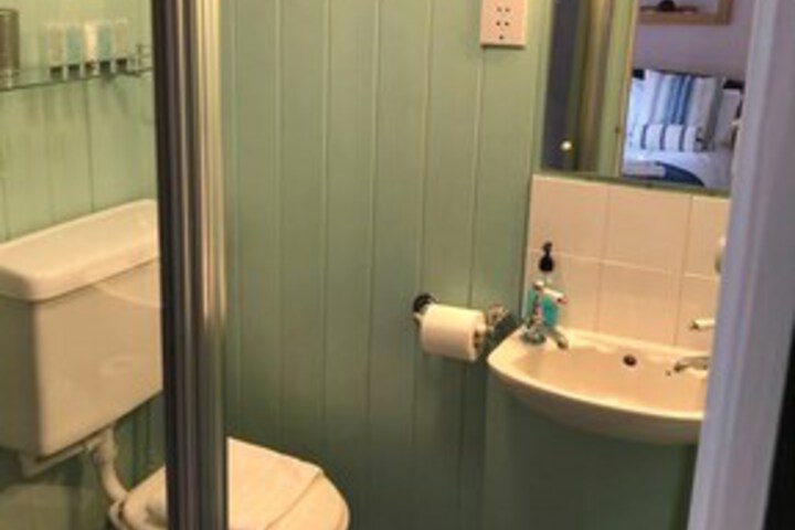Room 3 of 46