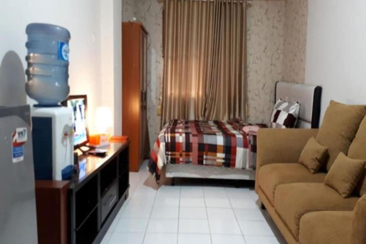 Room 4 of 12