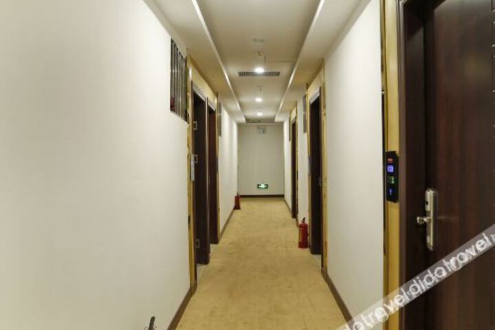 Hotel Interior 7 of 28