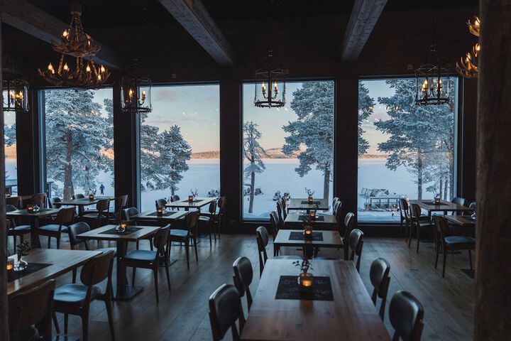 Dining 49 of 73