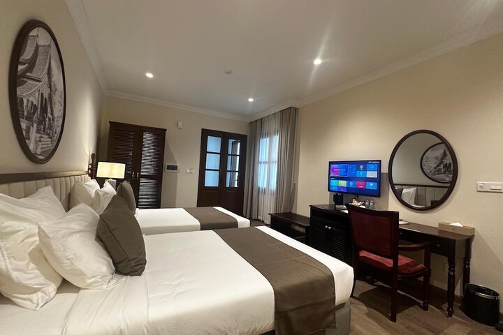 Room 30 of 99