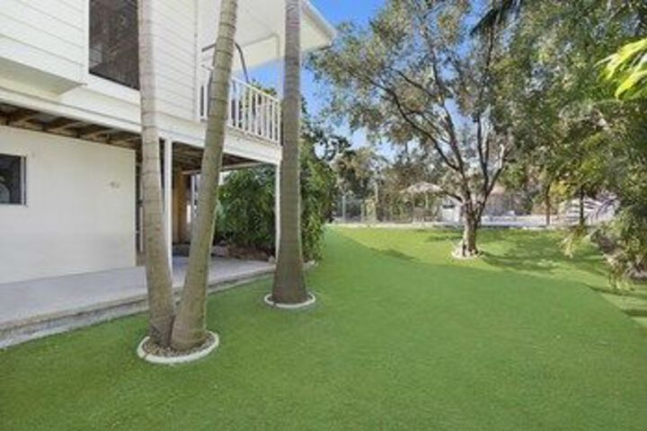 Hotel Exterior 6 of 17