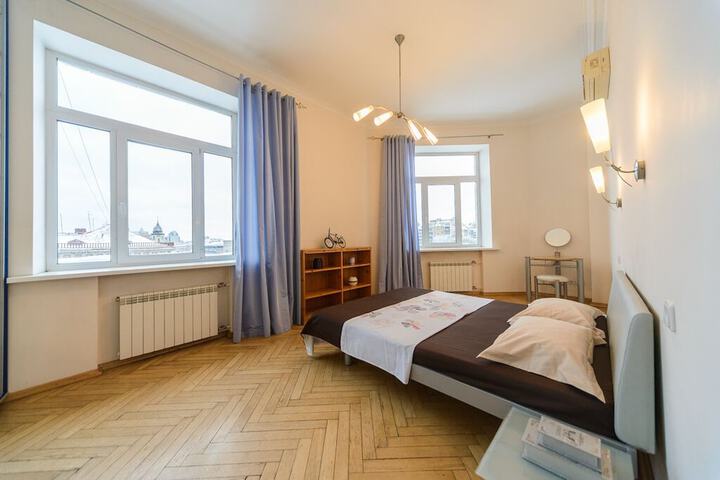 Room 2 of 23