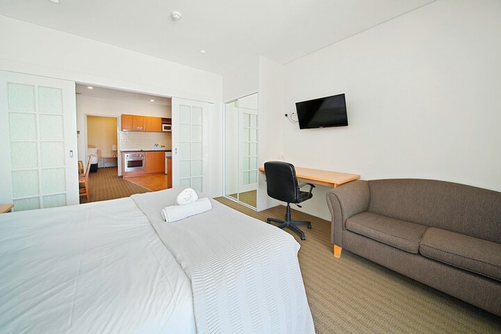 Room 19 of 120