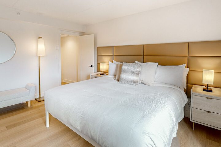Room 104 of 457
