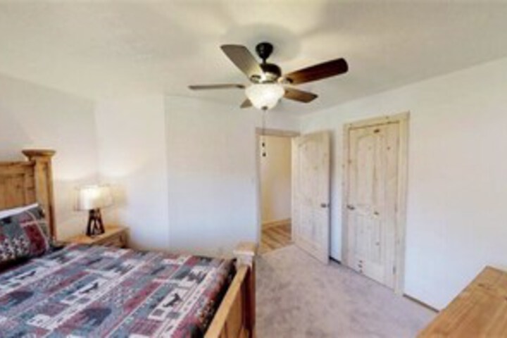 Room 14 of 16