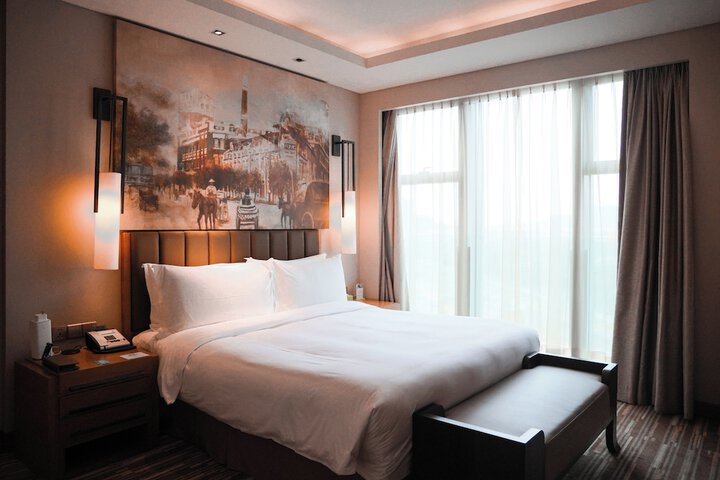 Room 9 of 55