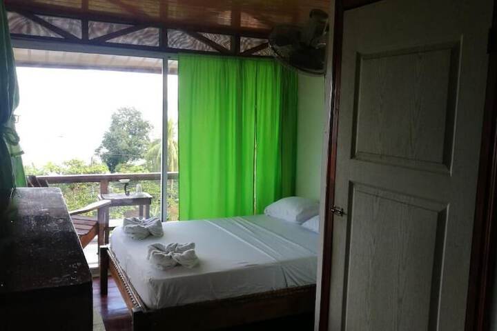 Room 6 of 44