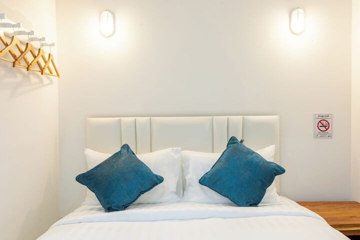 Room 5 of 47