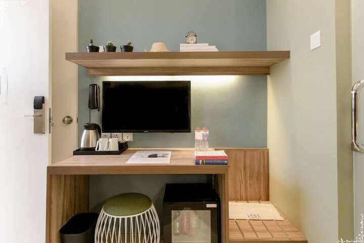 Room 12 of 65