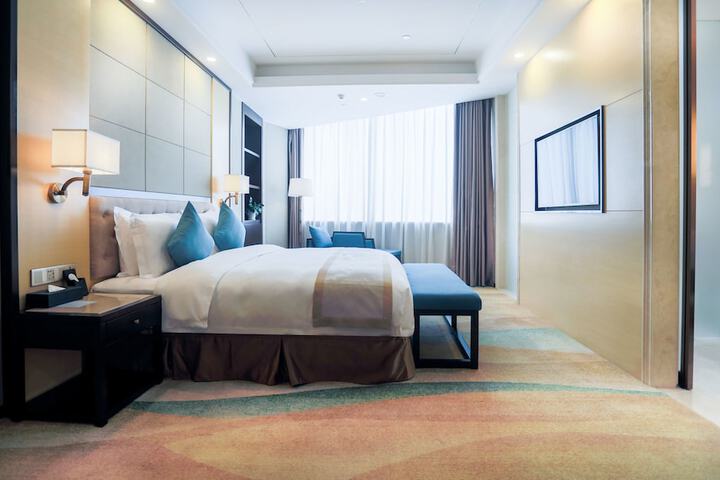 Room 25 of 56