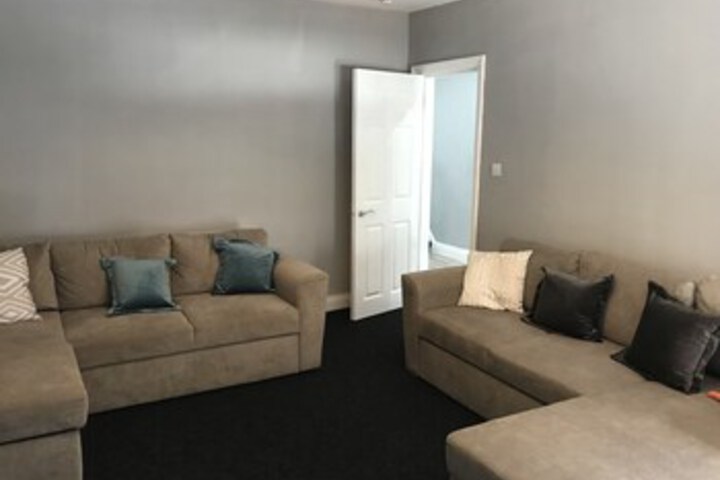 Room 9 of 40