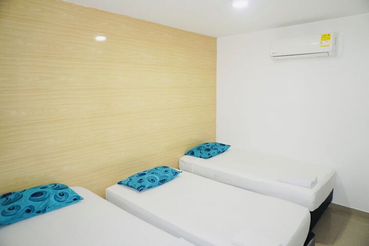 Room 4 of 12