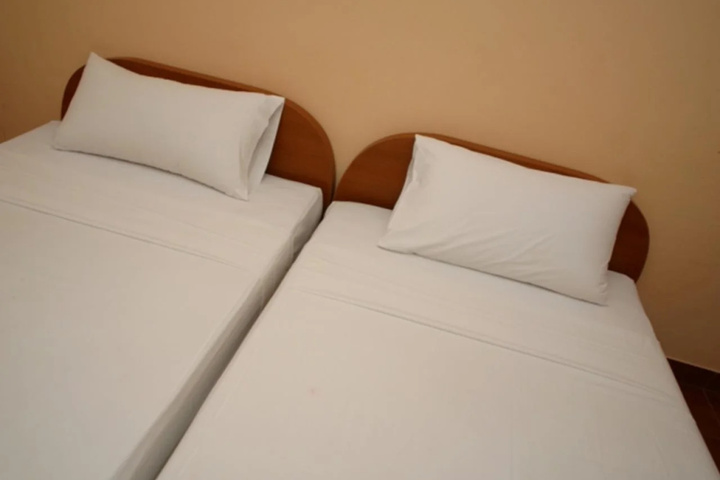 Room 3 of 9