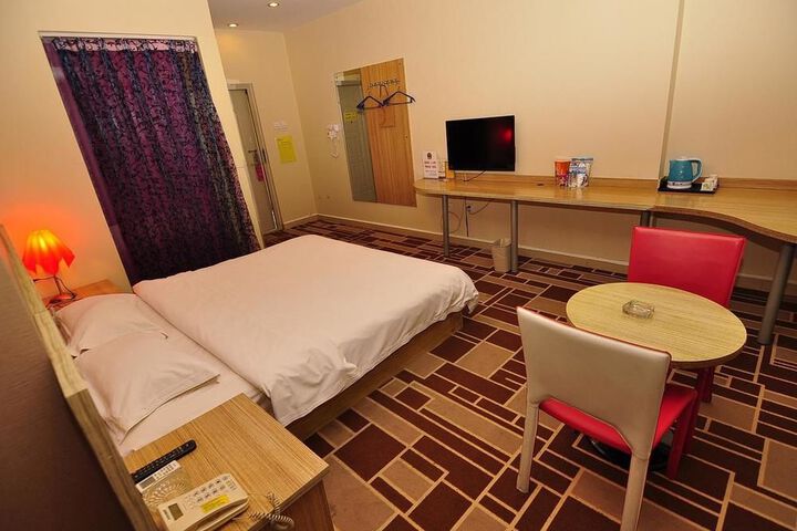 Room 20 of 90