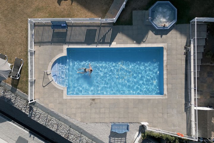 Pool 62 of 112