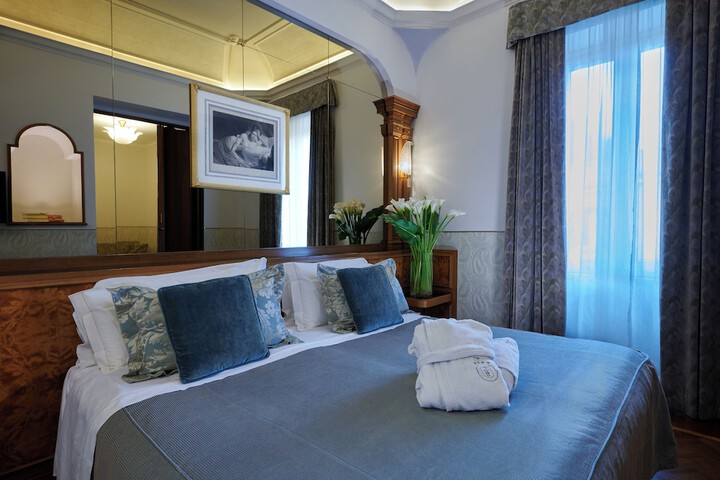 Room 32 of 57