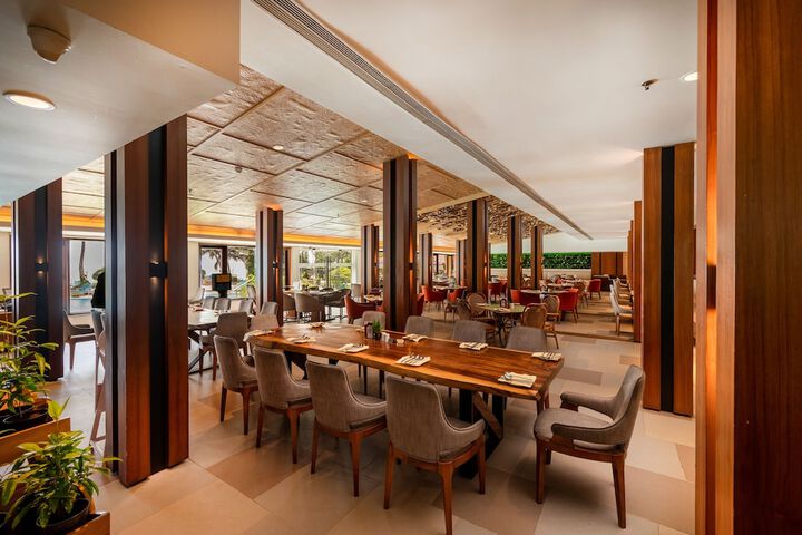 Dining 56 of 130